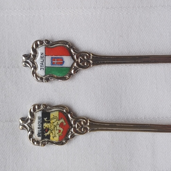 Karo Silver Plate European Collector Spoons- Set of 10 - Picture 3 of 8